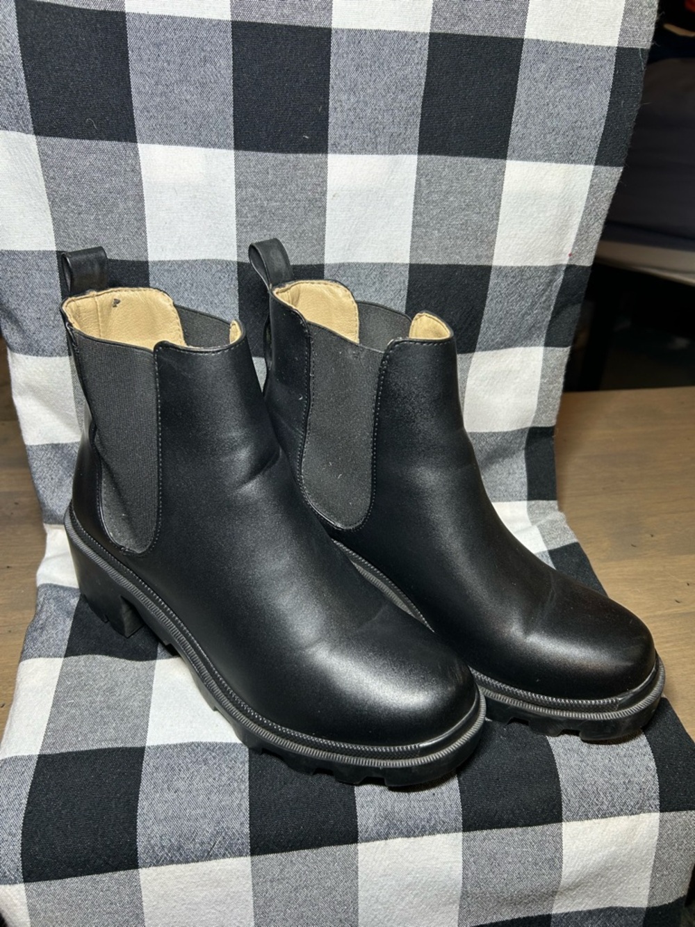 Steve Madden Black Chelsea Lug Ankle Boots